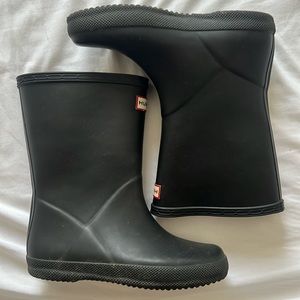 Black used hunter boots